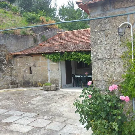 Casa Da Eira - Castanheiras Guest House Resende Exterior photo