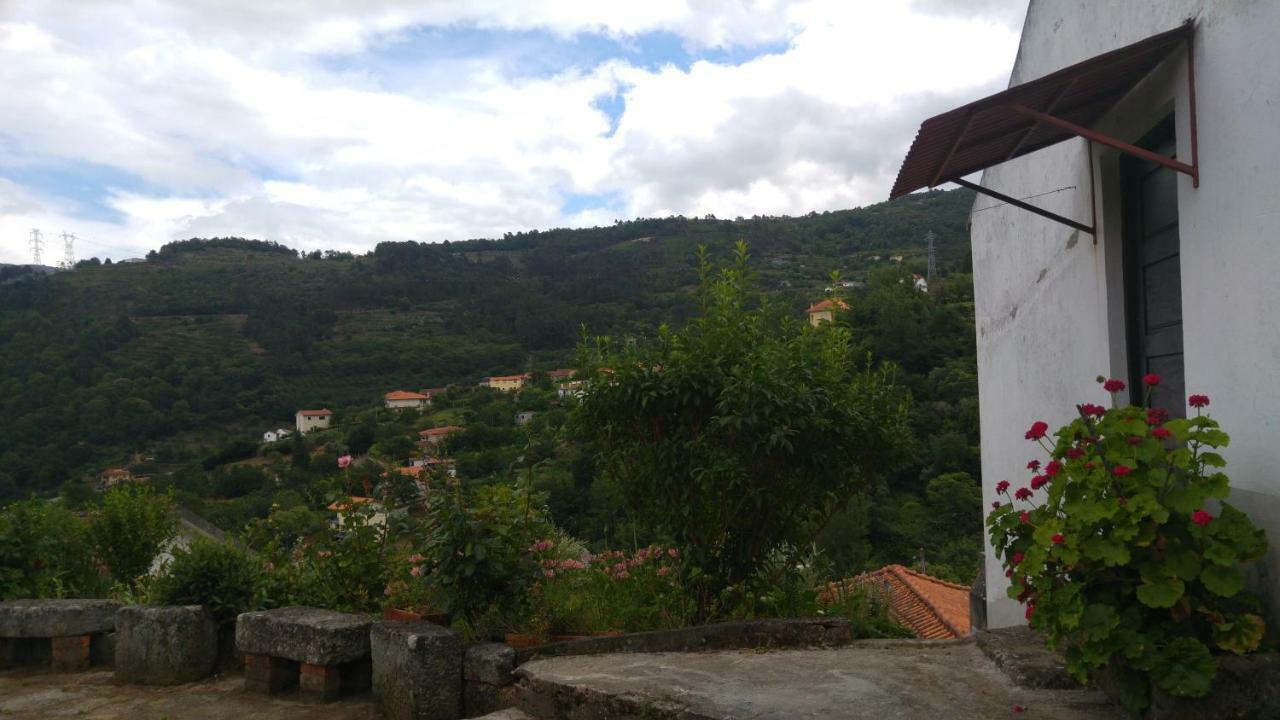 Casa Da Eira - Castanheiras Country house Resende